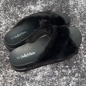 Trendy Fur Slides ✨❤️